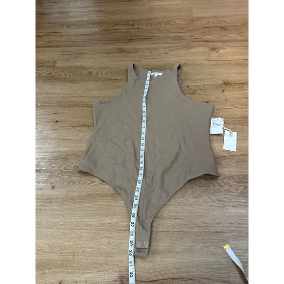 GOOD AMERICAN Sleeveless Taupe Tank Bodysuit Snap Closure Size 4 NWT MSRP $95 - Picture 4 of 4
